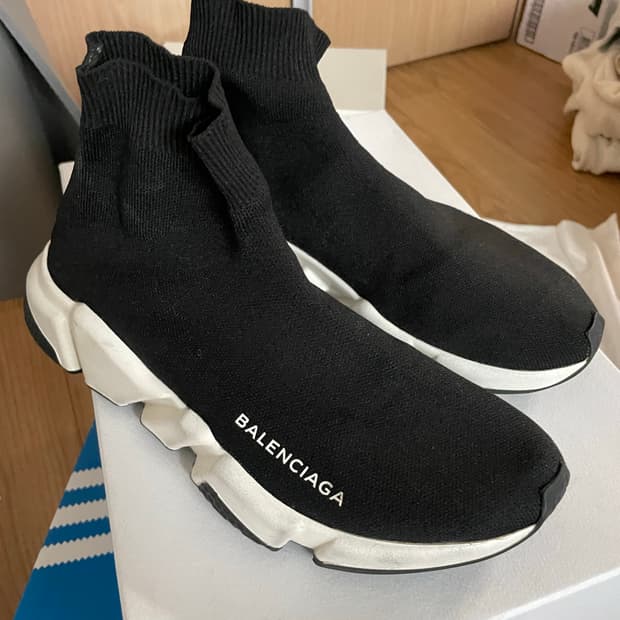 발렌시아가 스피드러너 38