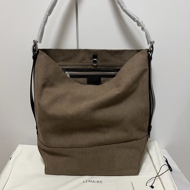 르메르 25fw 벨티드 토트백/SISAL