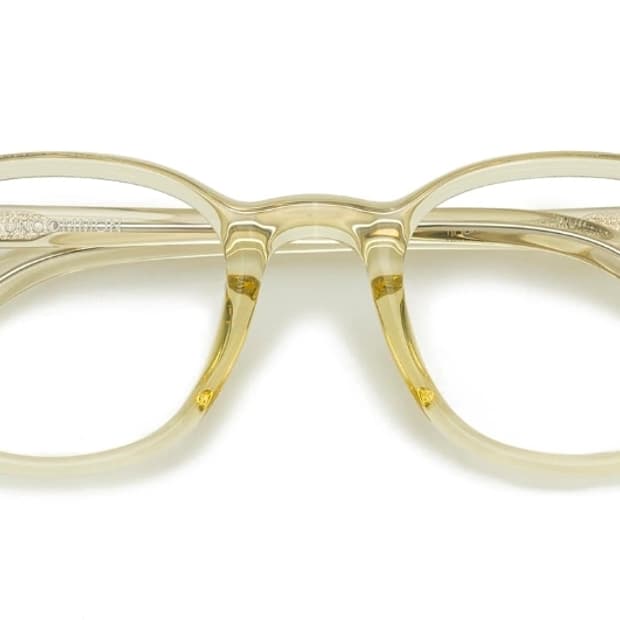 언커먼아이웨어 샴페인