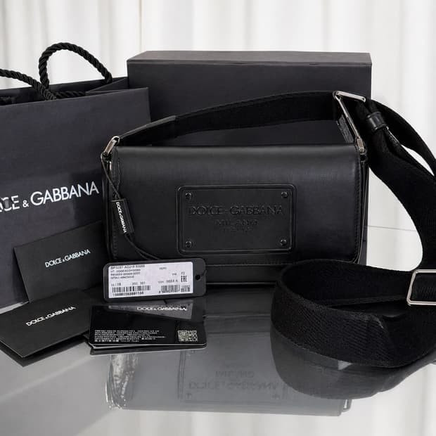 [새상품급/풀구성] 26SS 돌체앤가바나 엠보스드 로고 가죽 미니 숄더 