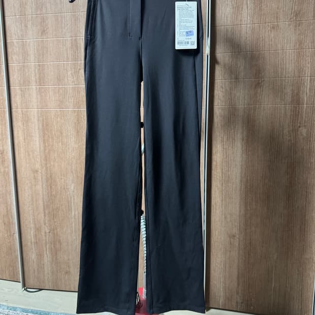 룰루레몬 바지 4사이즈 새제품