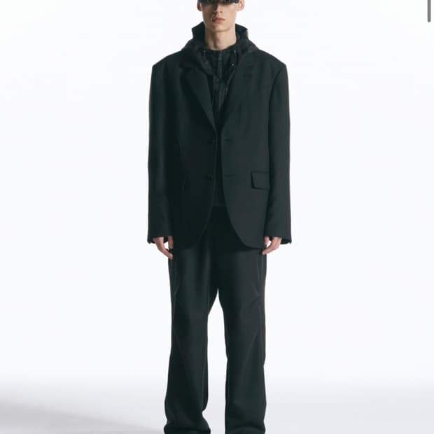 인사일런스 커브드 라인 울 블레이저