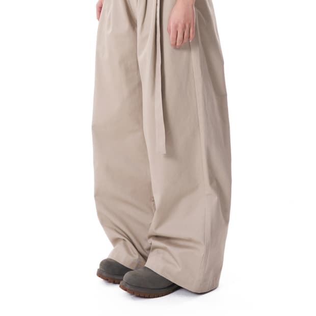 아캄 바지 2사이즈 