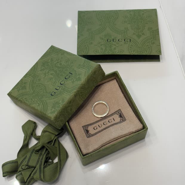 구찌 반지 벌 GG 인그레이빙 4mm 실버 11호