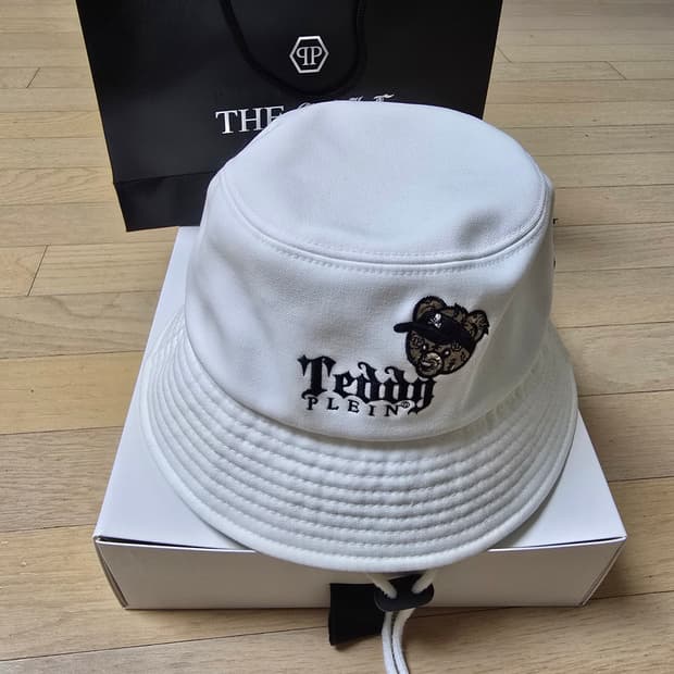 필립플레인 테디 버킷햇