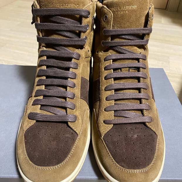 생로랑 스웨이드 하이탑 스니커즈