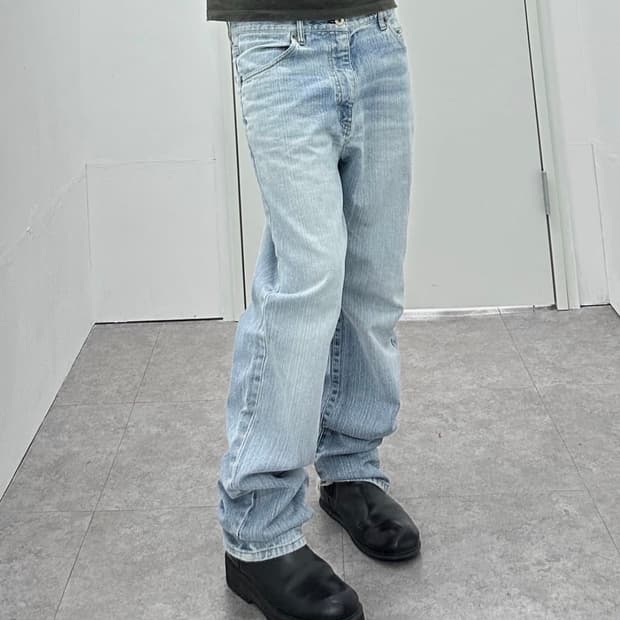 Vintage sagging denim pants