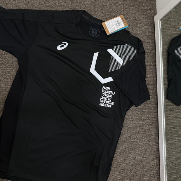 Asics 기능성 반팔티(새상품)