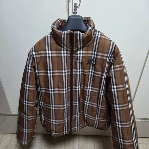 버버리 체크 나일론 퍼퍼 자켓 패딩 다크 버치 브라운 M