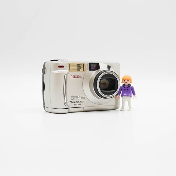 Minolta Dimage 2330 (Minolta  2330)