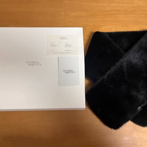 Nothing Written 낫띵리튼 블랙 퍼 머플러
