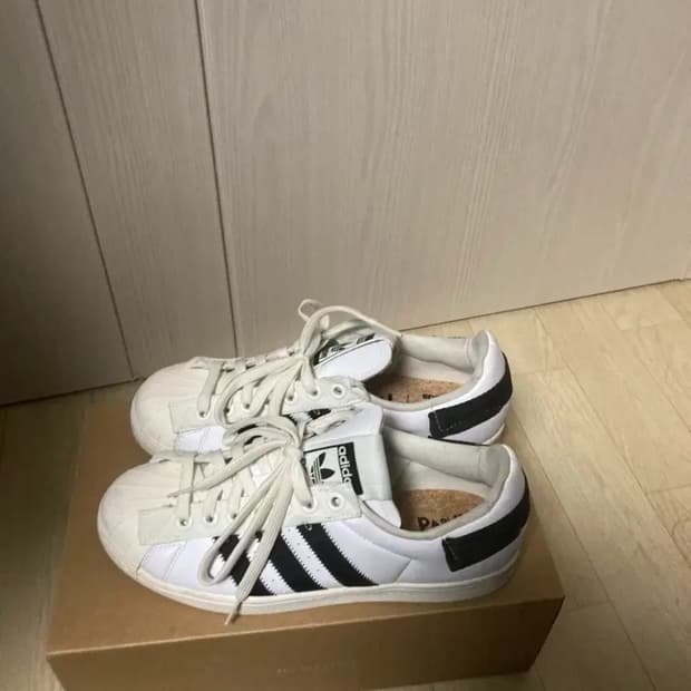 아디다스 슈퍼스타 팔리 화이트