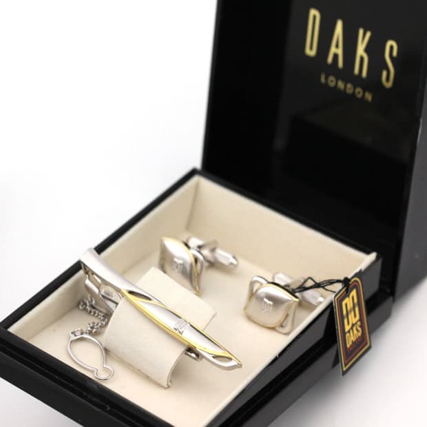 닥스 미사용 S등급 5.5cm 남자 명품 넥타이핀 커프스 세트