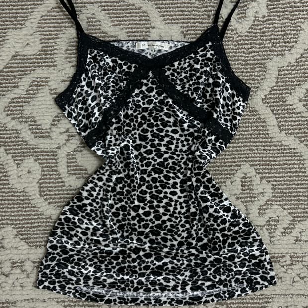 오네갸루 레오파드 벨벳 레이스 슬리브리스 나시