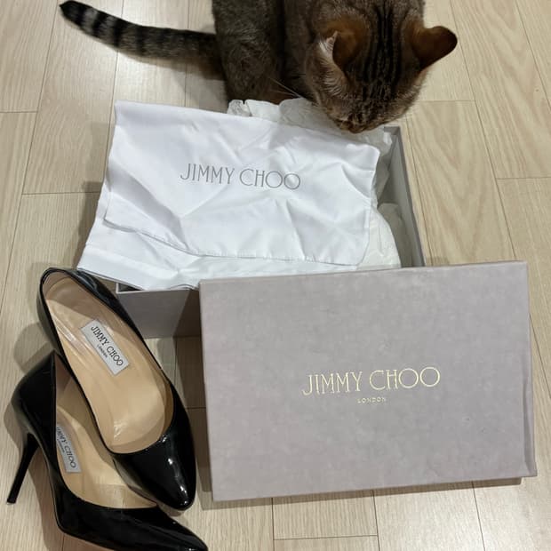 지미추 블랙 에나멜 힐 38