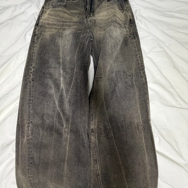 밀로 아카이브 커브드 팬츠