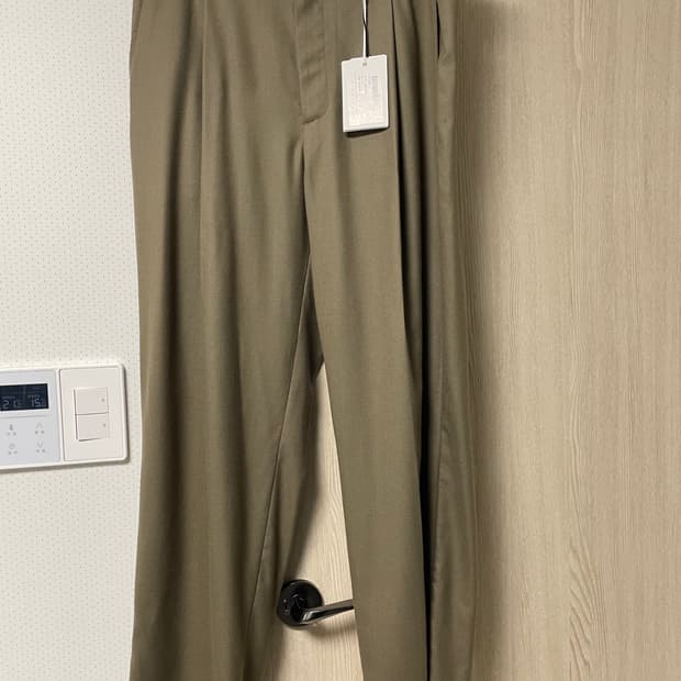 브라운야드 카키 울 슬랙스, 3사이즈 택달린 새상품