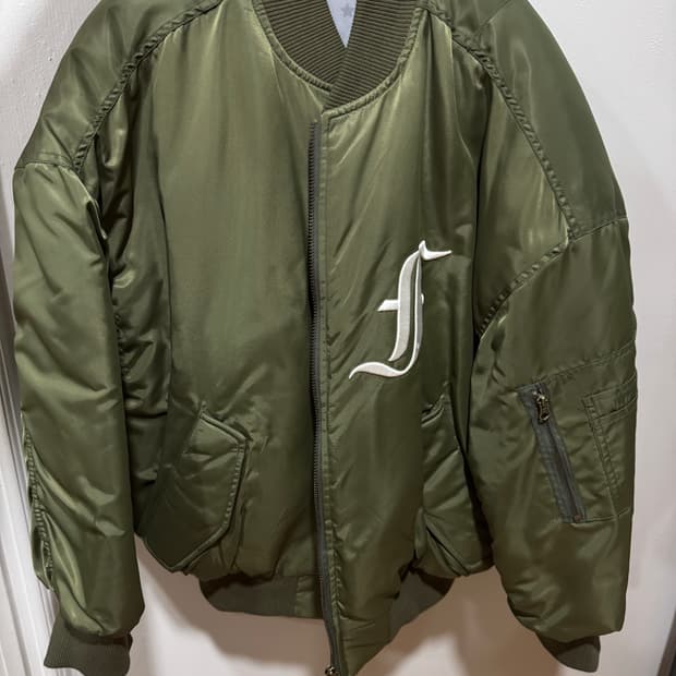샵페어리 봄버자켓 카키