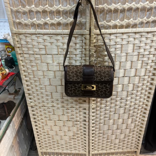 정품 셀린느 캔버스 크레시 숄더백 팝니다