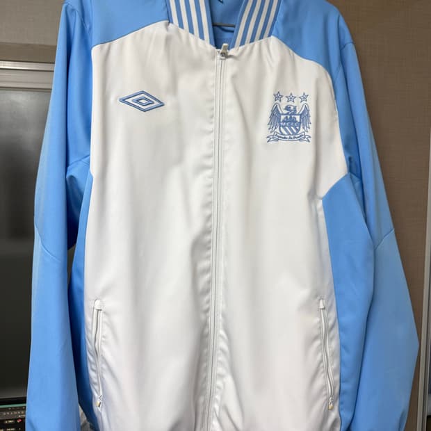 맨체스터 시티 11-12 엄브로 트랙자켓 XL