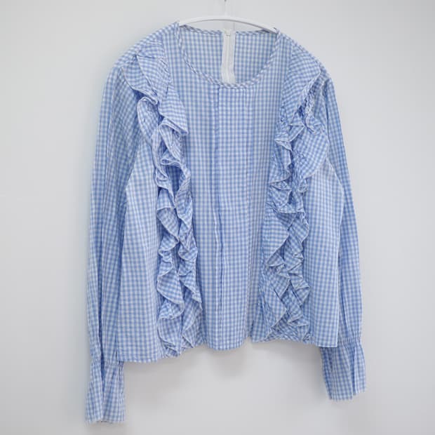  Sky blue checked blouse
