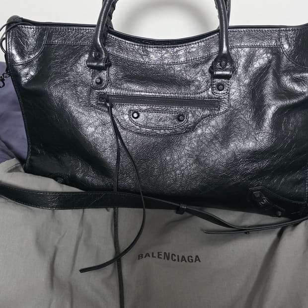 발렌시아가 르시티 라지 블랙