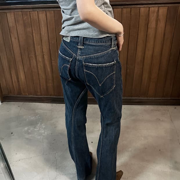 LEVI'S engineered june9 1999 w30