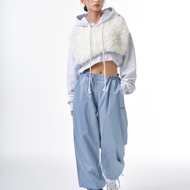 체리퀴리 퍼 크롭 후드티