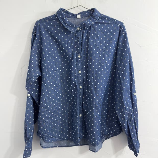 uniqlo dot shirt