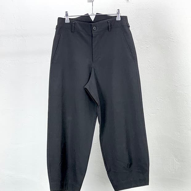 꼼데가르송 ad 2013 블랙 개버딘 하프 크롭 팬츠