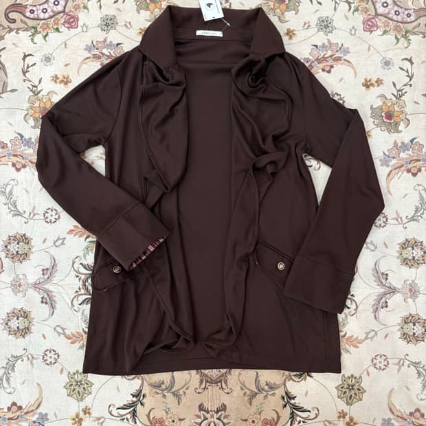 엑시즈팜 드레이핑 셔링 자켓