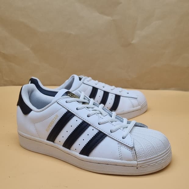 아디다스 슈퍼스타 흰검 스니커즈 220.