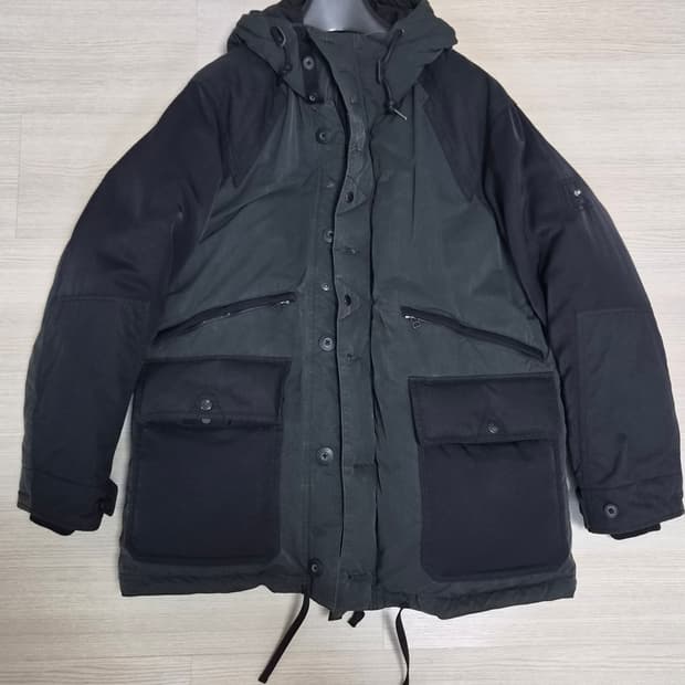 시리즈 X 이스트로그  다운점퍼