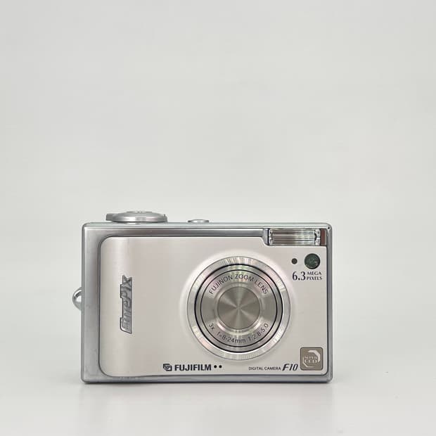 후지필름 파인픽스 FUJIFILM FinePix F10 실버