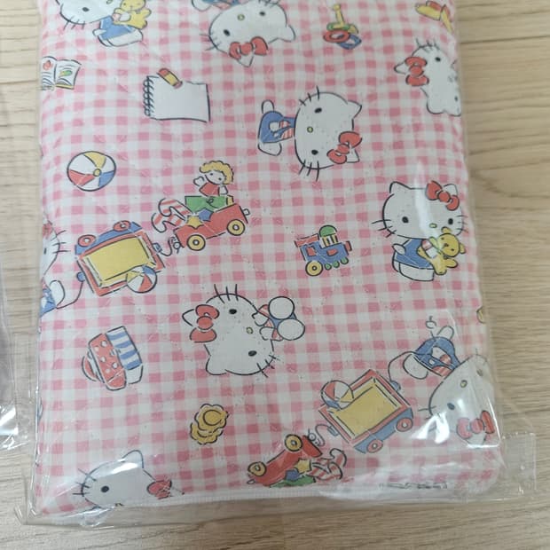 키티체크 파우치