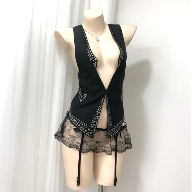EGOIST black punk studded vest