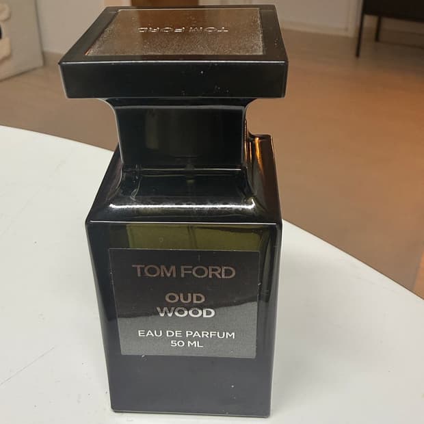 톰포드 오드우드 50ml 팝니다
