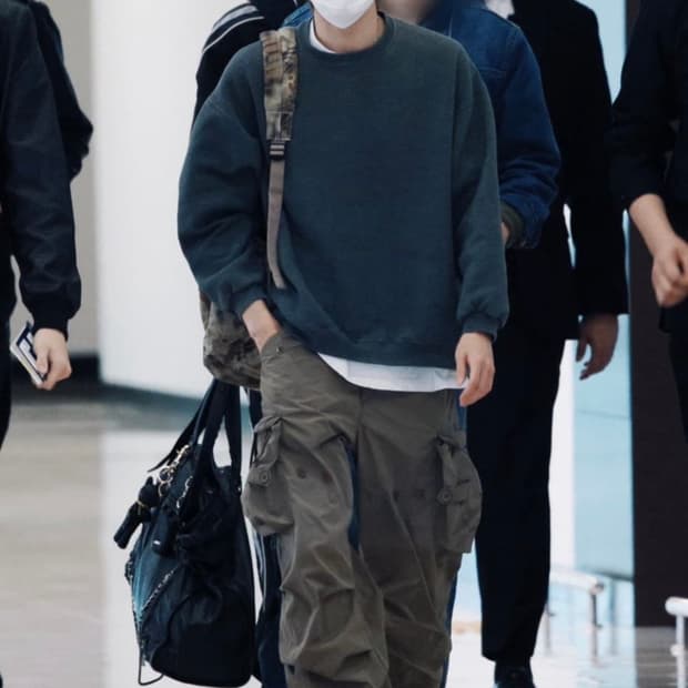 (48, 라이즈 소희 착용)앤더슨벨 파타니 크랙 카고 팬츠 카키