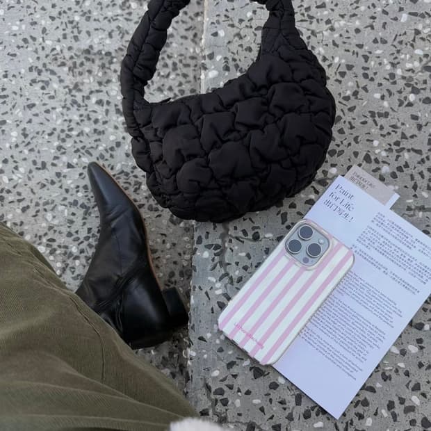 (택새상품) Cos 코스 퀼티드 미니 구름백 미니백