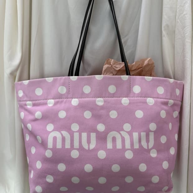 Miu miu 도트 캔버스 백 +정품 게런티 카드