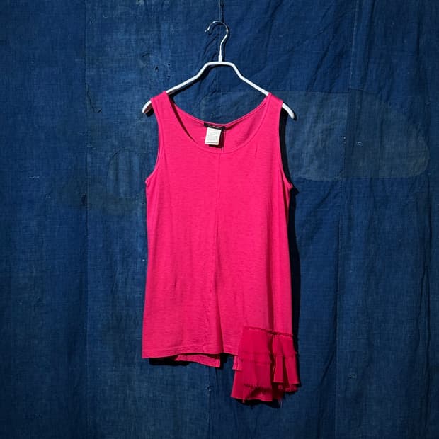 44-55 ) pas de calais Lace Ruffle Tank