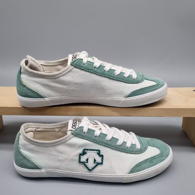 데상트 크론템포 스니커즈 230