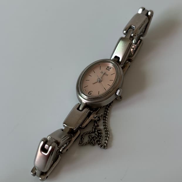 1990s Ingenu Silver Oval Ladies Quartz