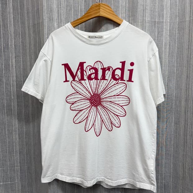 Mardi Mercredi 마르디 메크르디 플라워 메르디 반팔 티셔츠