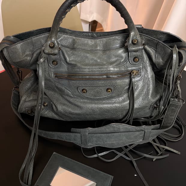 발렌시아가 모터백 스몰 카키