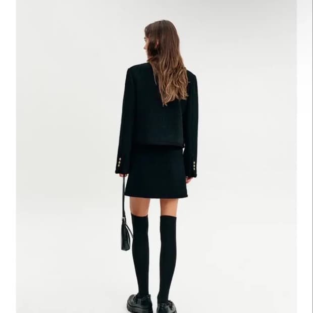 룩캐스트 블랙 울 미니 스커트