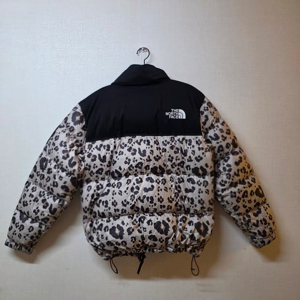 노스페이스 눕시 레오파드 패딩