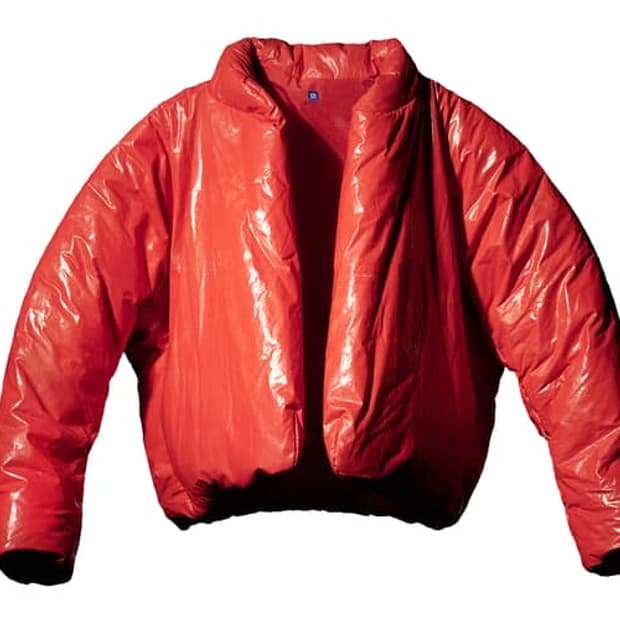 이지 갭 YZY 레드 패딩 점퍼