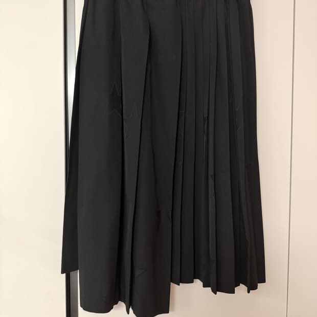 Comme des garcons 별 패턴 언발 플리츠스커트