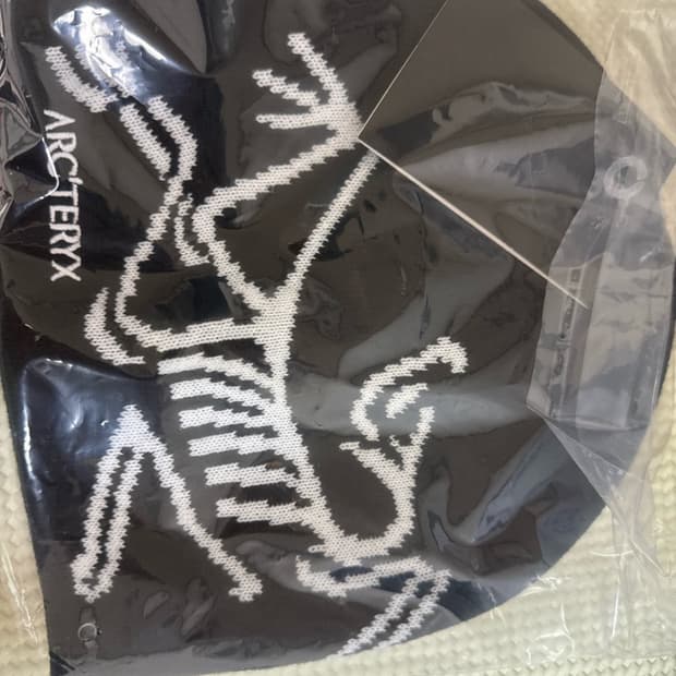 새상품!!!!!! 아크테릭스 버드헤드토크 비니 블랙